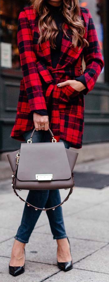 Chic Plaid Coat Outfit Idea