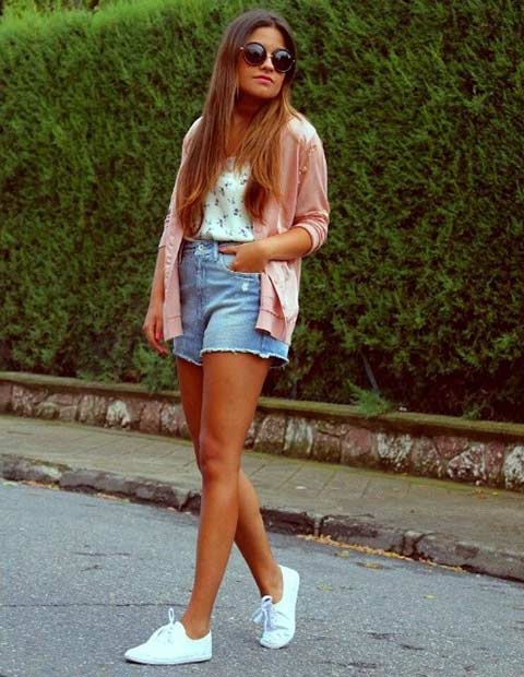 Casual Denim Shorts Outfit for Summer